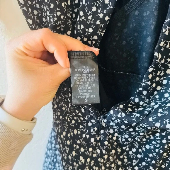 Storia | Floral Ruffle Romper - Picture 7 of 7